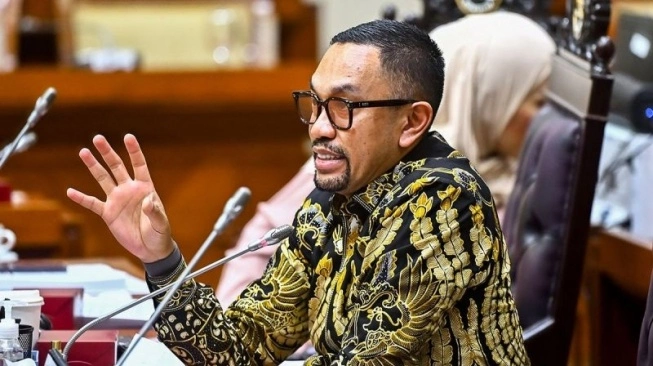 Di Mana Ahmad Sahroni Sekarang 
